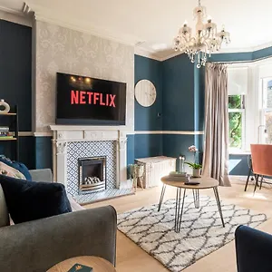 https://beautiful-3-bedroom-townhouse.yorkshirehotels.net
