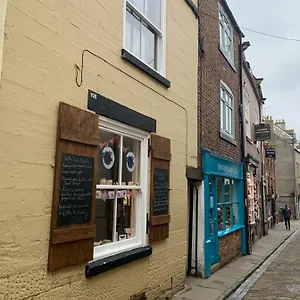 https://one-over-whitby.yorkshirehotels.net